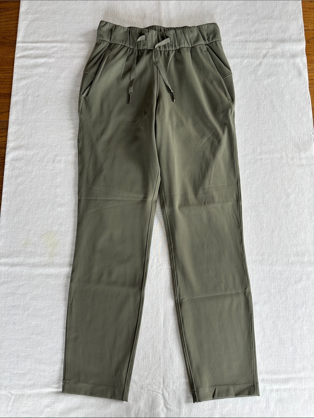 Lululemon On The Fly Pant 0 Grey Sage